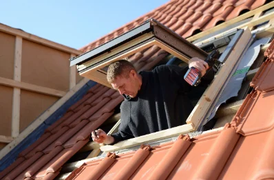 Pose de fenêtres de toit Velux à Roppe